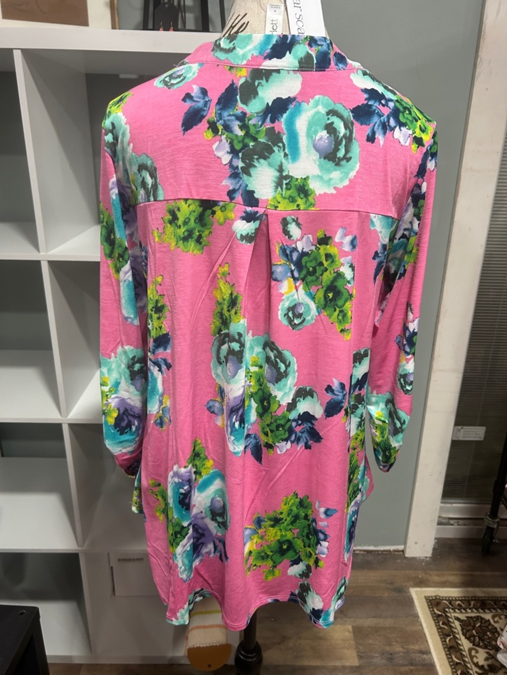 Pink Floral Split-Neck Blouse with Roll-Tab Sleeves - Picture 4 of 5